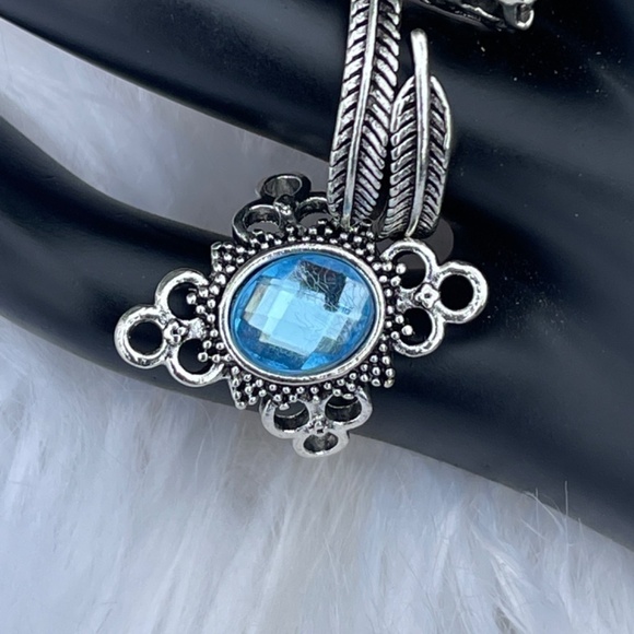 NEW 3/$12 Silvertone  Band and Glass  Rings - Picture 3 of 6